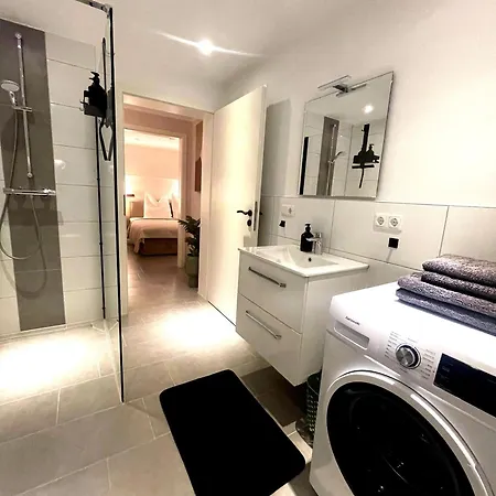 Lightplace - Boxspring - Parkplatz - Netflix Apartment *